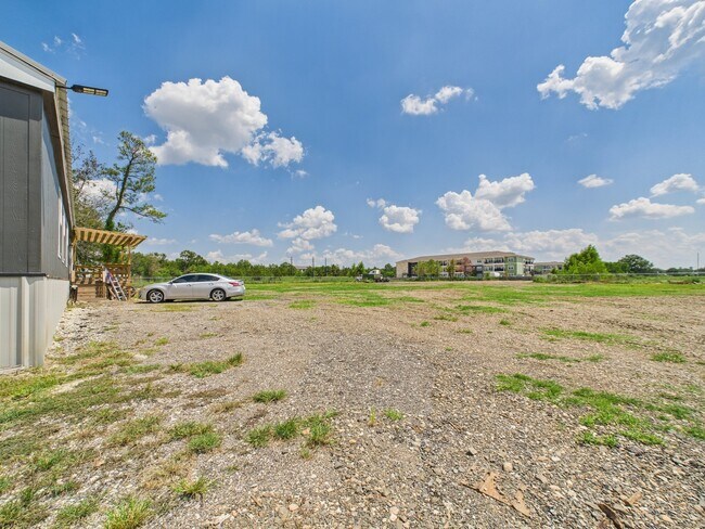 Building Photo - 12418 N Lake Houston Pkwy