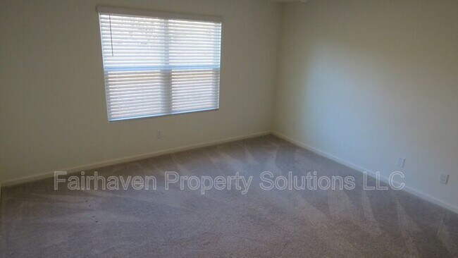 Building Photo - 1050 Paddington Dr