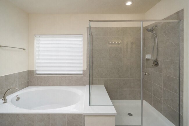 Building Photo - 13202 Anchor Isle Ct