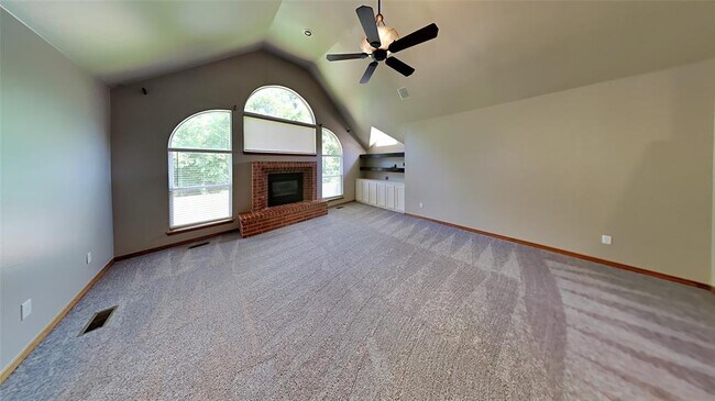Building Photo - 741 Fox Bend Trail