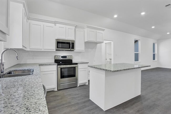 Building Photo - 1479 Cathey Dr