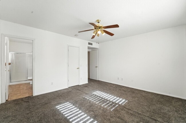 Building Photo - Resort-Style Living in Sunbird Golf Resort...