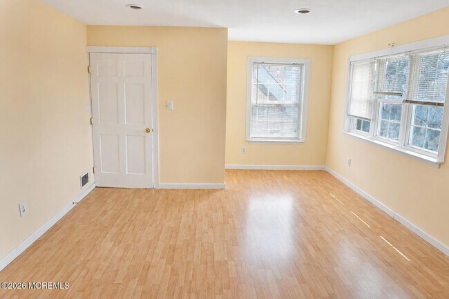 Building Photo - 114 Orion Rd