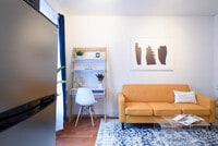 Building Photo - 69 Clinton St