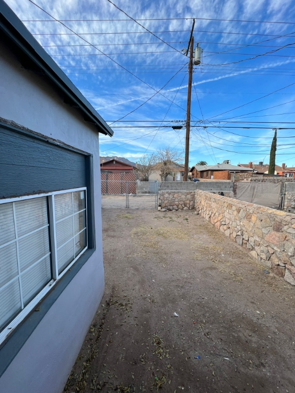 Building Photo - 3313 Hueco Ave