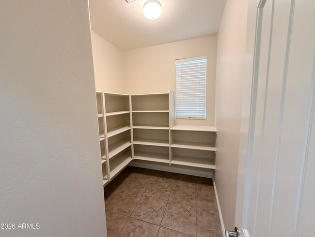 Building Photo - 3449 E Sheffield Rd