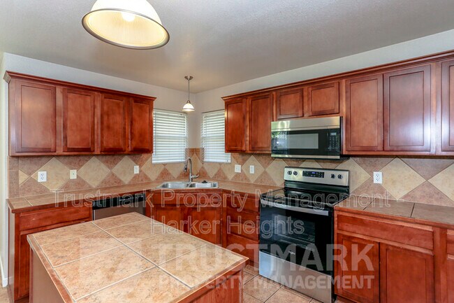 Building Photo - 1705 Indian Camp Trail