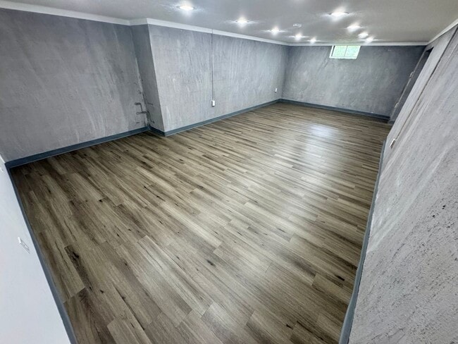 Building Photo - 3 Bedroom - Upper Arlington