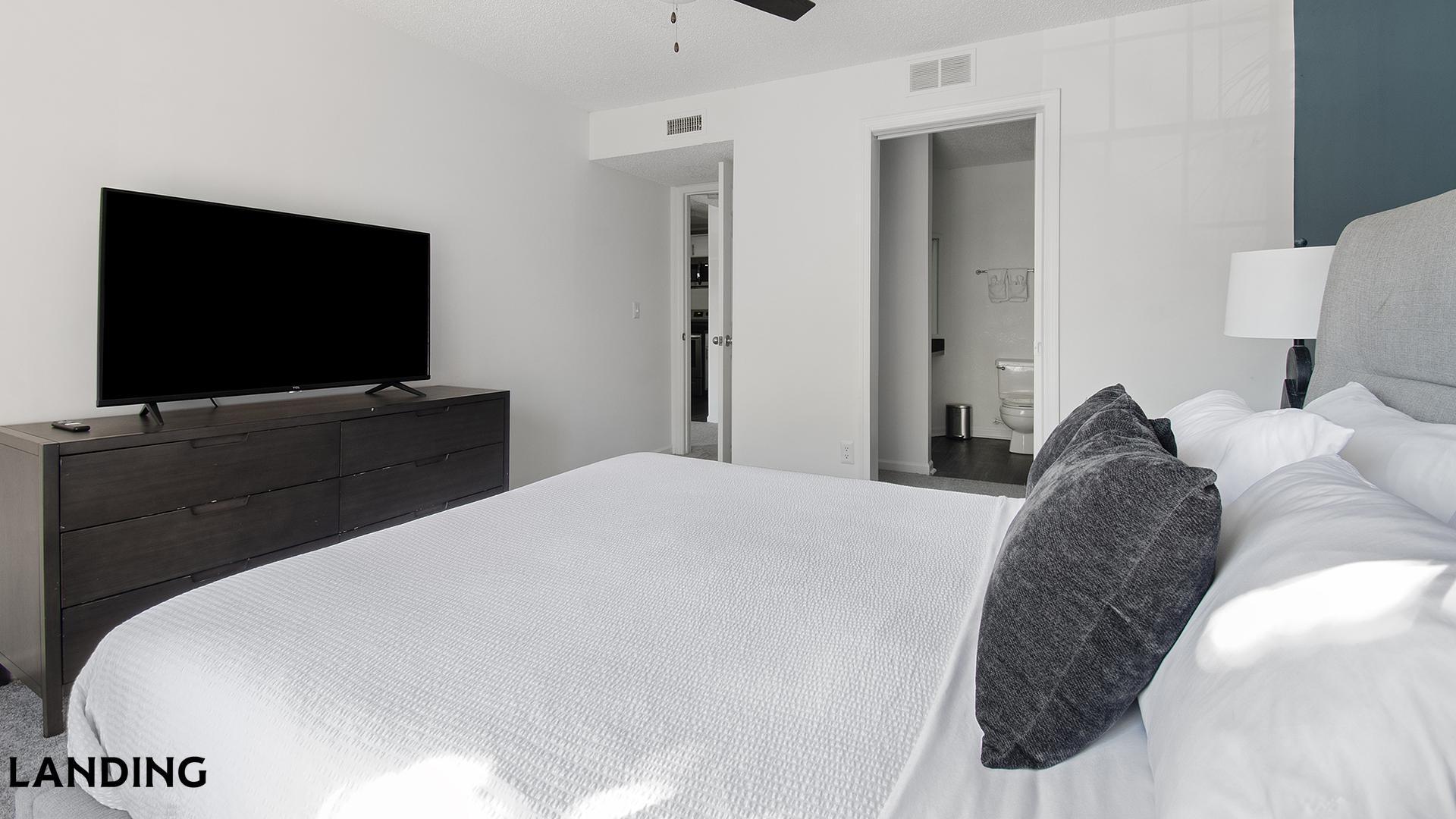 Building Photo - 10263 Whispering Forest Dr