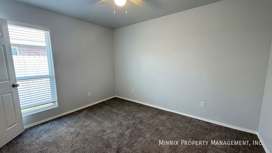Building Photo - 8415 10th Pl