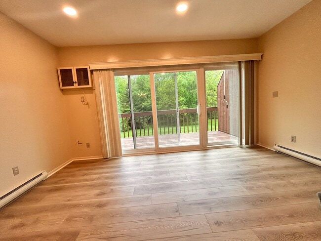 Building Photo - 213 Baxter Rd