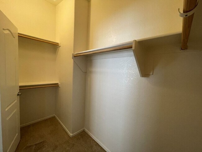 Building Photo - 2150 W Alameda Dr