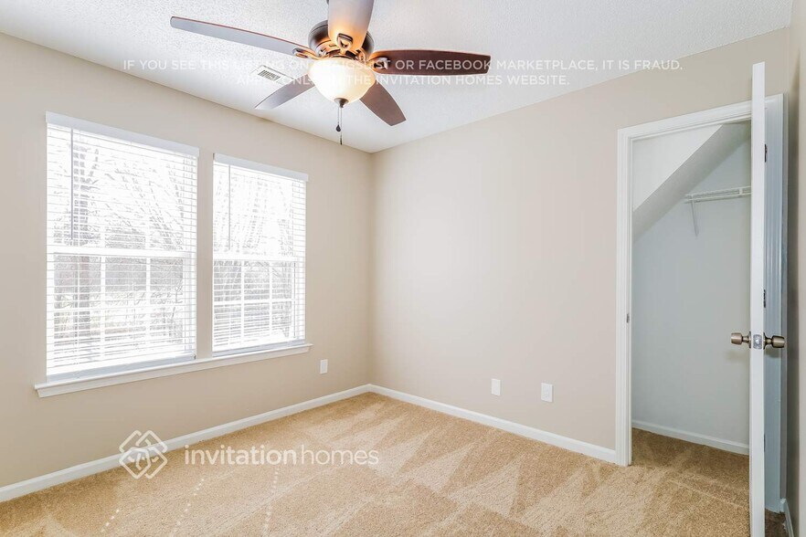 Building Photo - 3032 Hawick Commons Dr