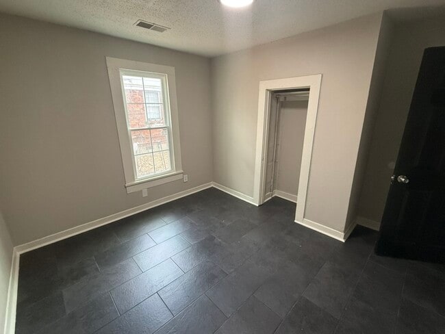 Building Photo - 2626 Whitman Ave