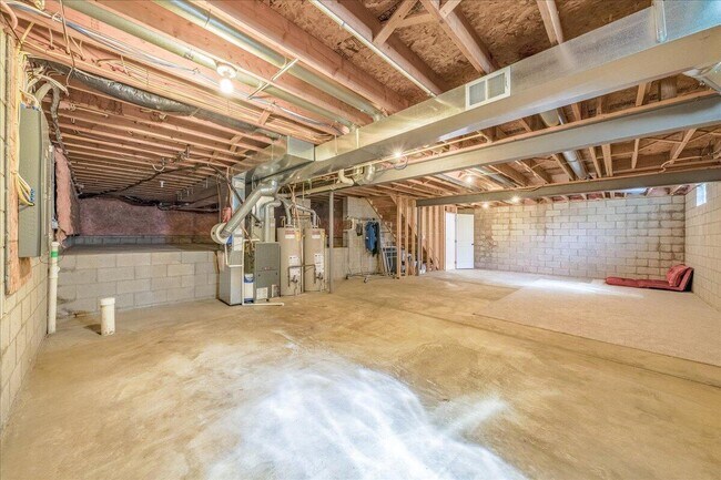 Building Photo - 4611 Trailane Dr