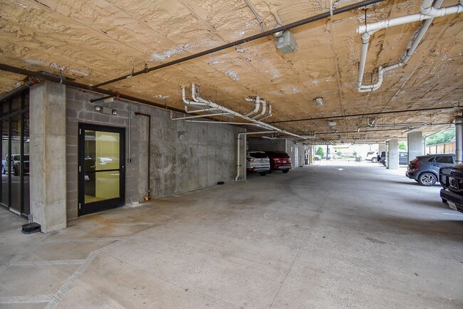 Building Photo - 2802 Morrison St