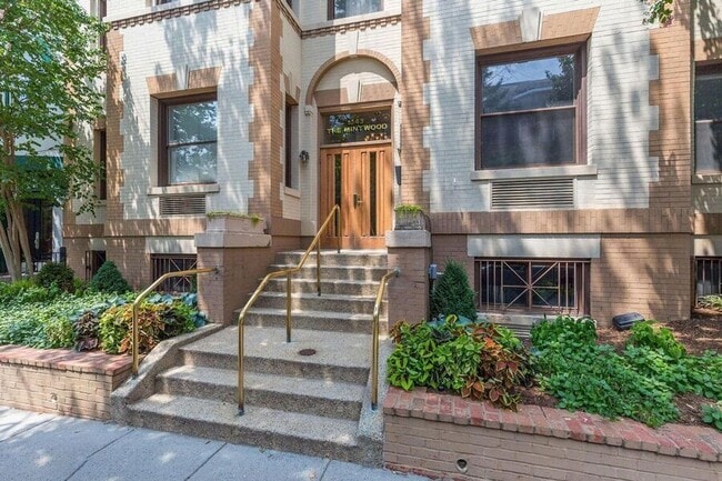 Building Photo - 1843 Mintwood Pl NW