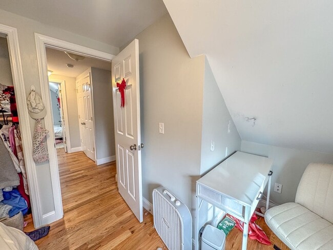 Building Photo - 79 Winchester Ave