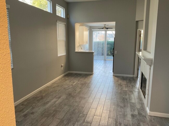 Building Photo - 1791 Kent Dr