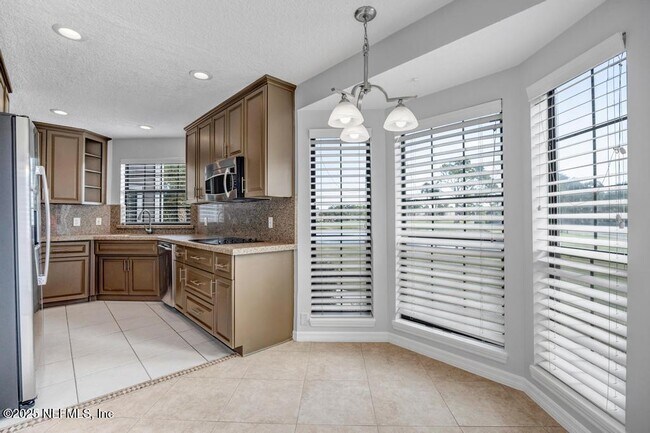 Building Photo - 101 Willow Pond Ln