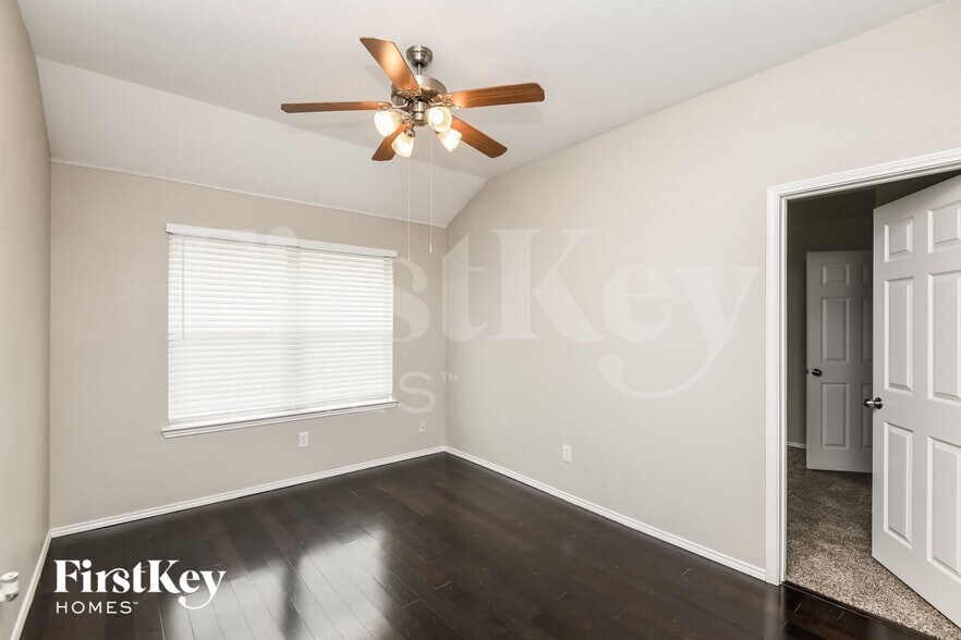 Building Photo - 10408 Bradshaw Dr
