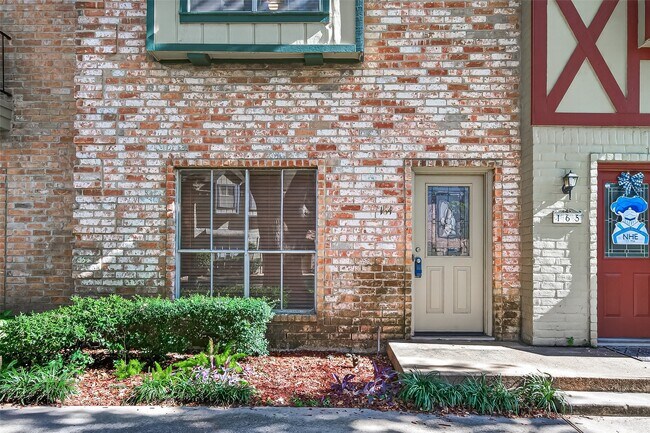 Building Photo - 14707 Barryknoll Ln