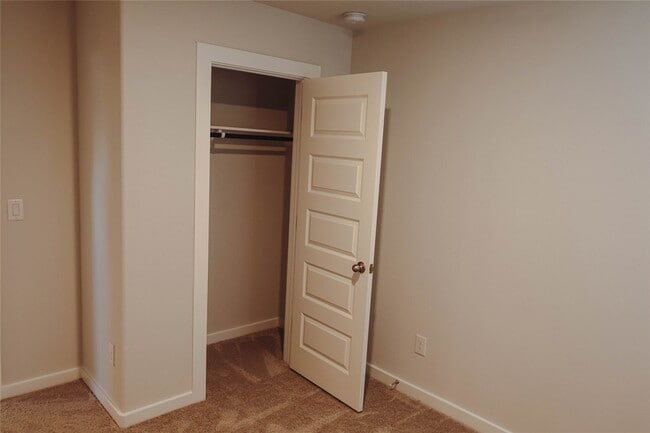 Building Photo - 8538 Blueberry Ash St