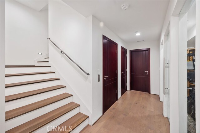 Building Photo - 332 Avenue E