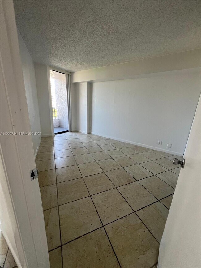 Building Photo - 3300 NE 191st St