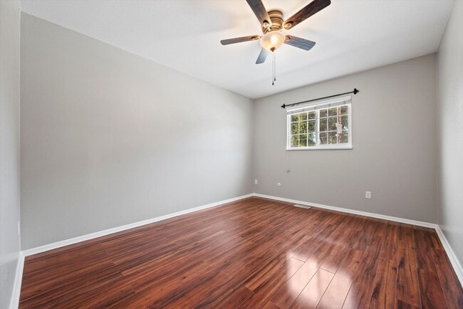 Building Photo - 651 S Xenon Ct