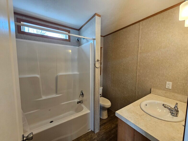 Building Photo - 119 Rodeo Dr