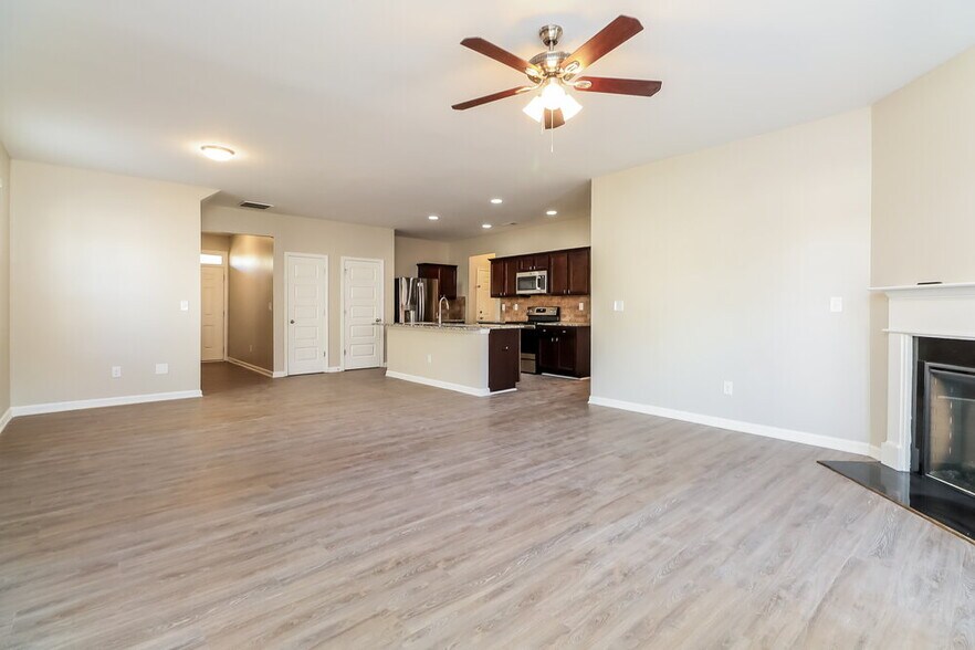 Building Photo - 1079 Lear Dr