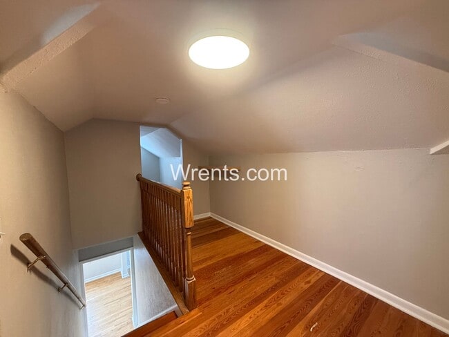Building Photo - 1104 E 14th Ave