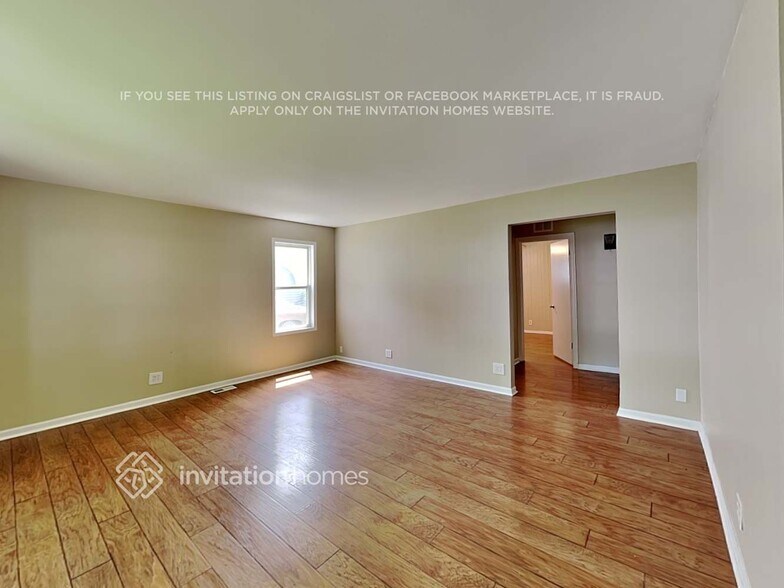 Building Photo - 9220 S 49th Ct
