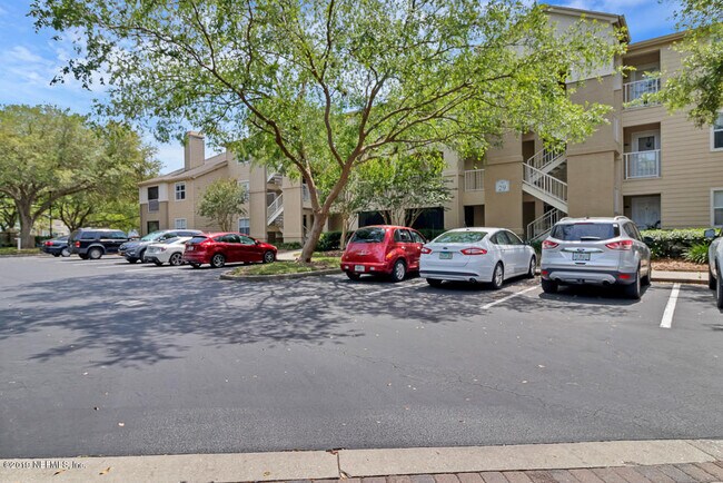 Building Photo - 29 Arbor Club Dr