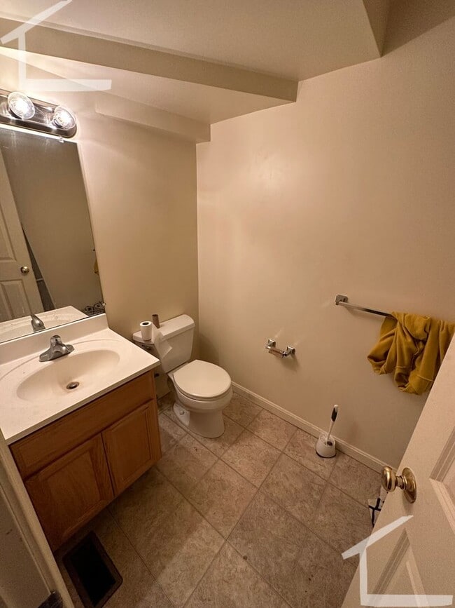 Building Photo - Five Bedroom + Two & half Bath TownHouse * Lower Allston