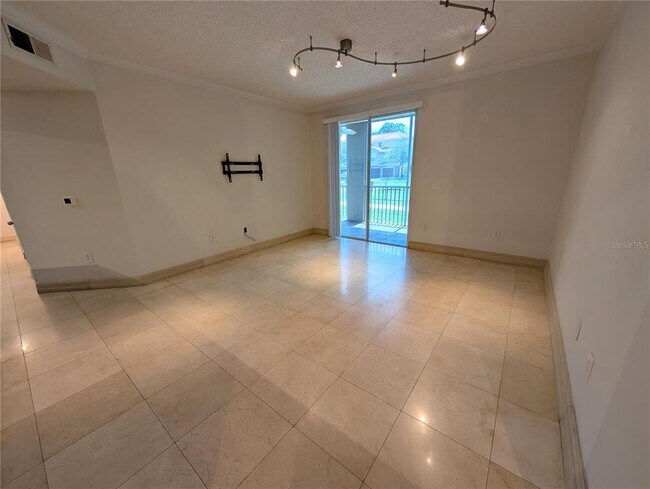Building Photo - 5001 Baraldi Cir