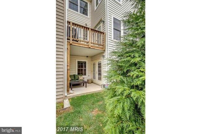 Building Photo - 47567 Royal Burnham Terrace