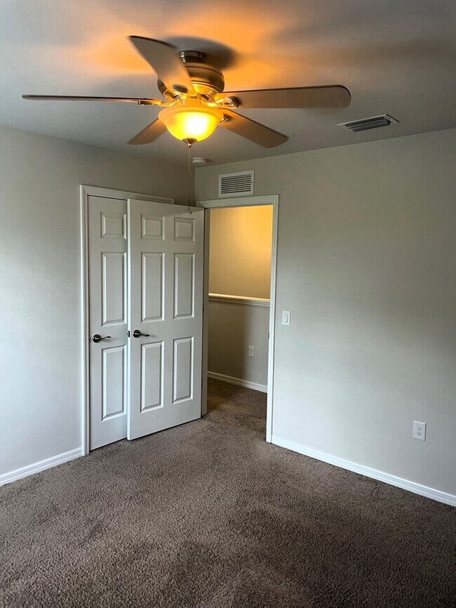 Building Photo - NE Cape Coral Single Family Home