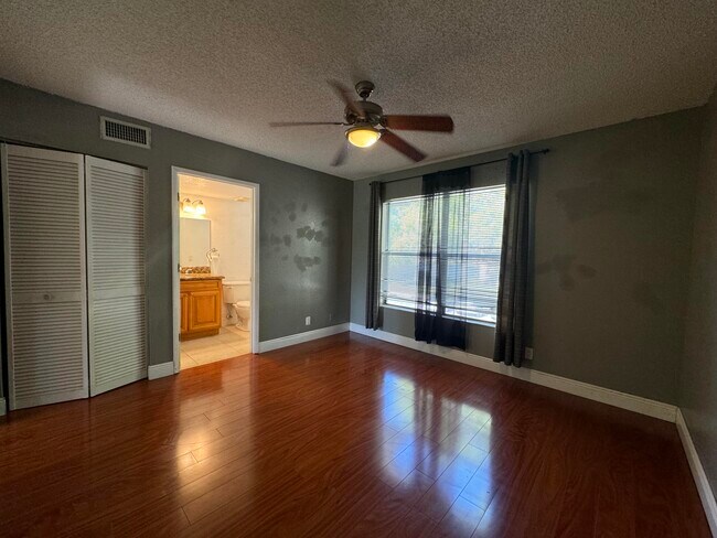 Building Photo - 1541 Windorah Way