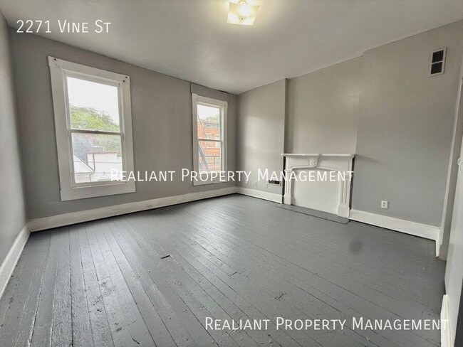 Building Photo - 2271 Vine St