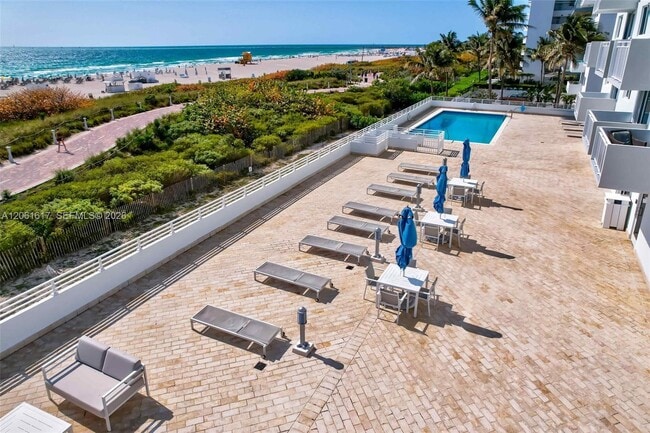 Building Photo - 345 Ocean Dr