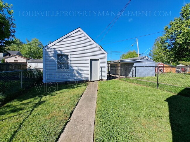 Building Photo - 1018 Sylvia St