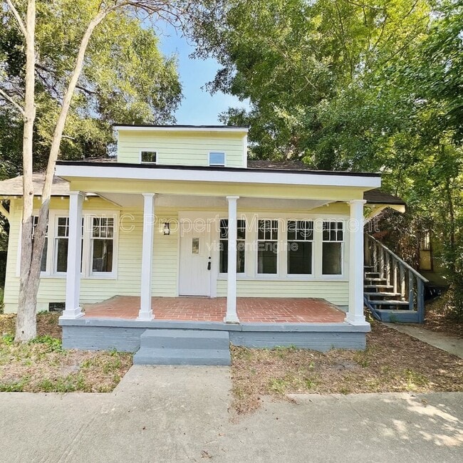 Primary Photo - 2207 Bell St