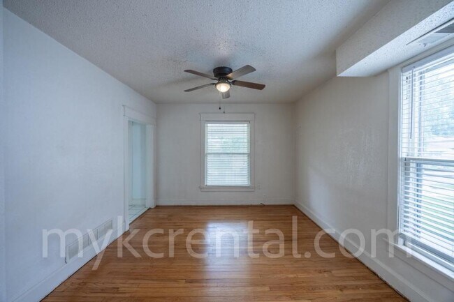 Building Photo - 4306 Fisher St