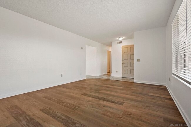 Building Photo - 10625 Amantha Ave