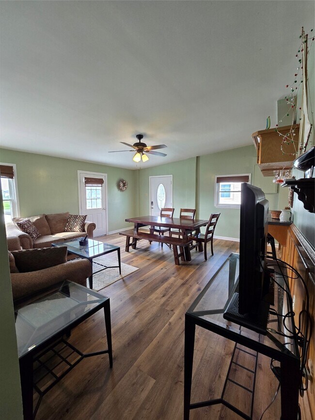 Building Photo - 16611 Jolly Roger Rd