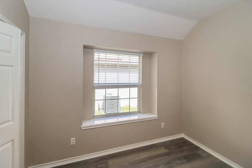 Building Photo - 1508 Cindy Ct