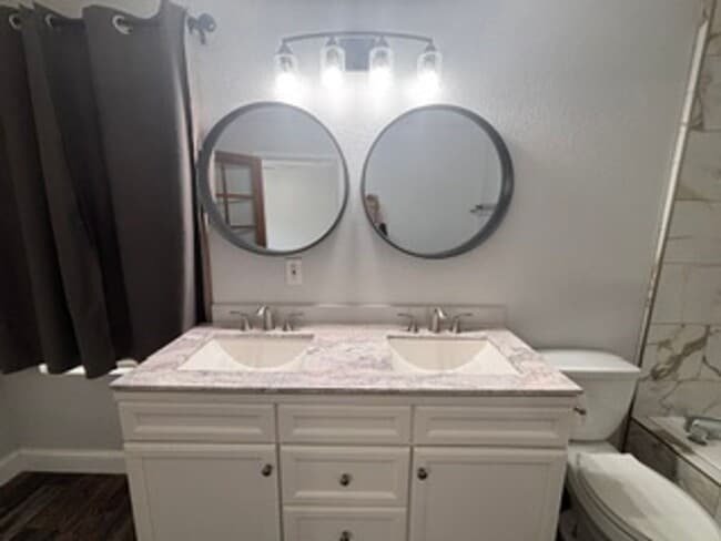 Building Photo - Beautiful Remodeled Home in Tehachapi!