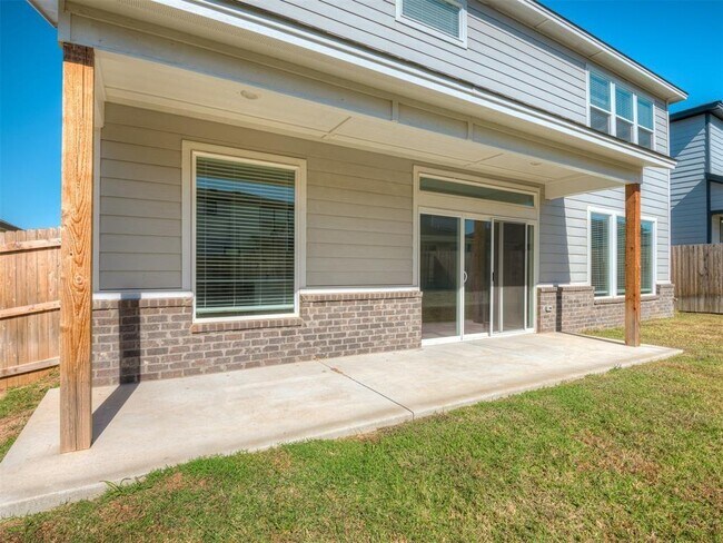 Building Photo - 520 NW 176th Terrace